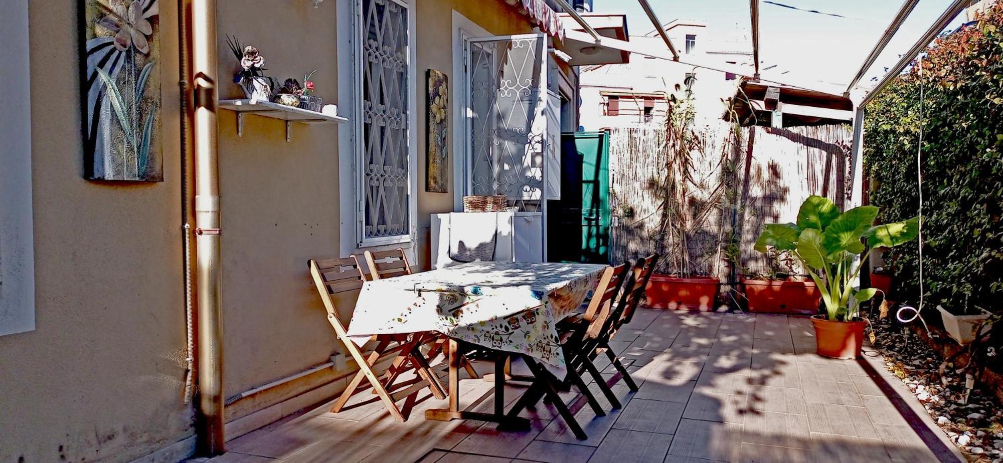 Apartment Dalia - Giardino Privato E Metro C A 2 Passi